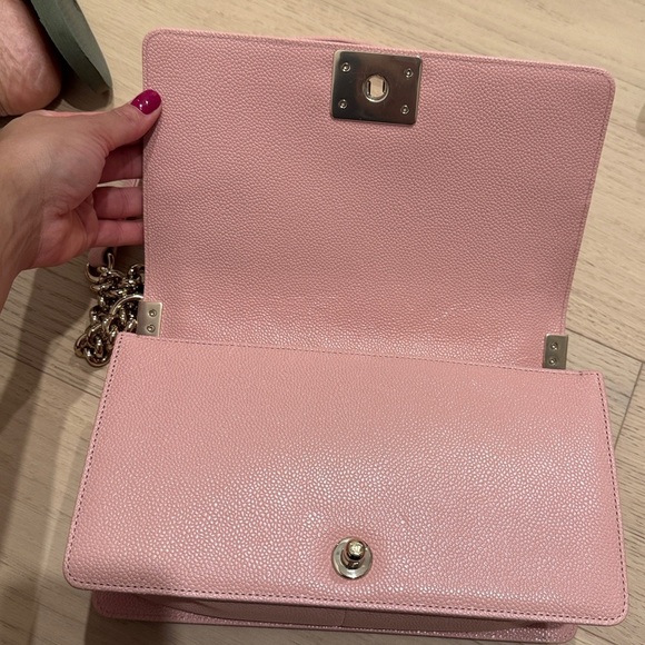 Chanel Boy Medium  Pink Quilted Bag with Gold hardware - Picture 4 of 11